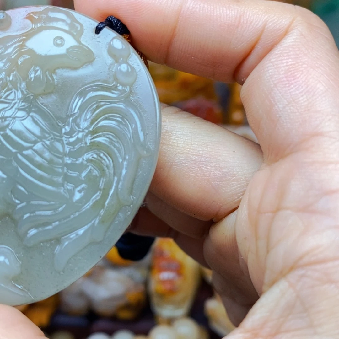 石英质玉（黄龙玉）未镶嵌颈饰