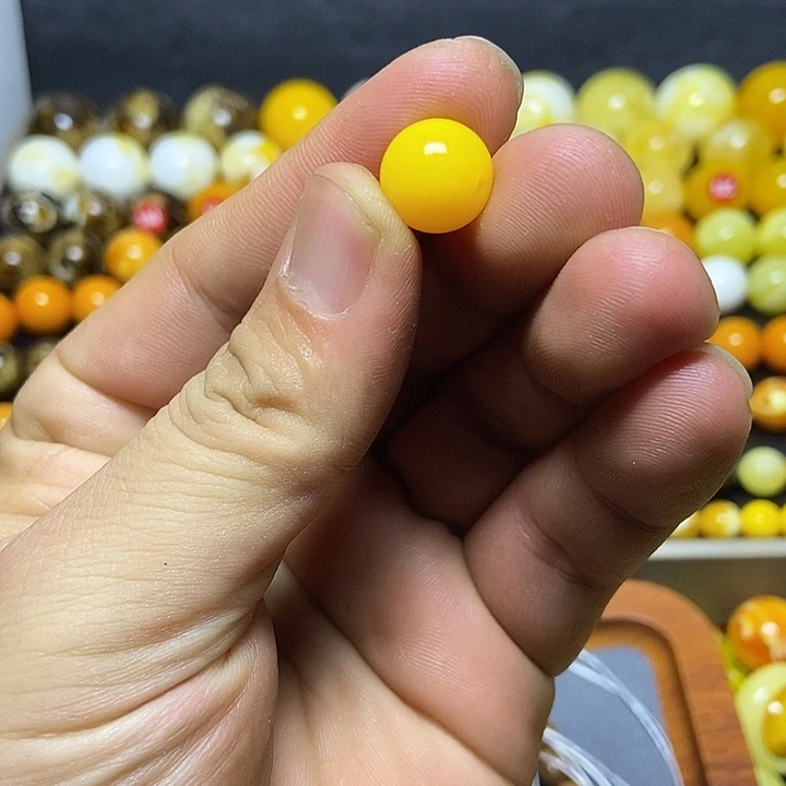 &****琥珀未镶嵌裸石珠子