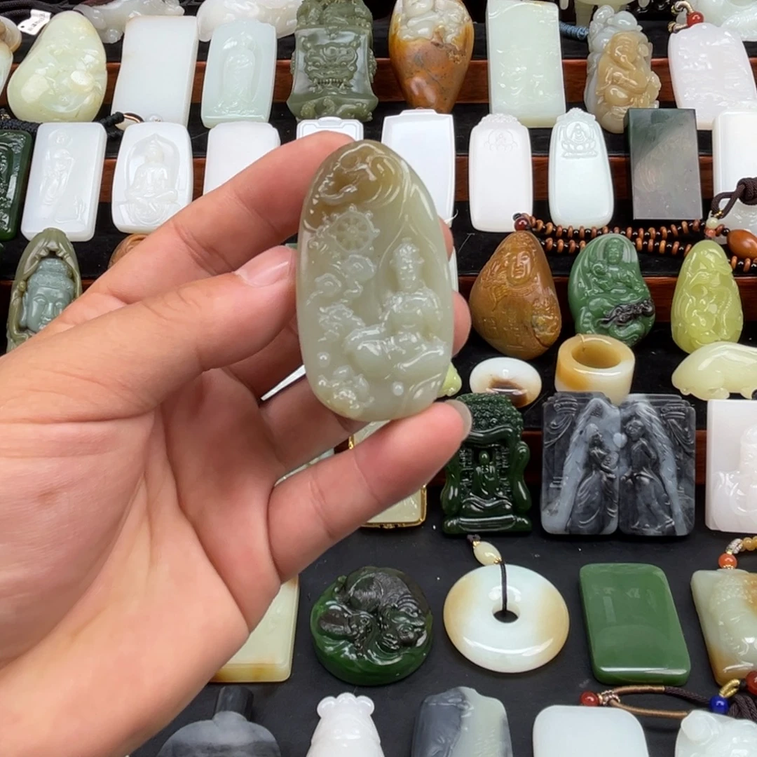 和田玉未镶嵌挂件