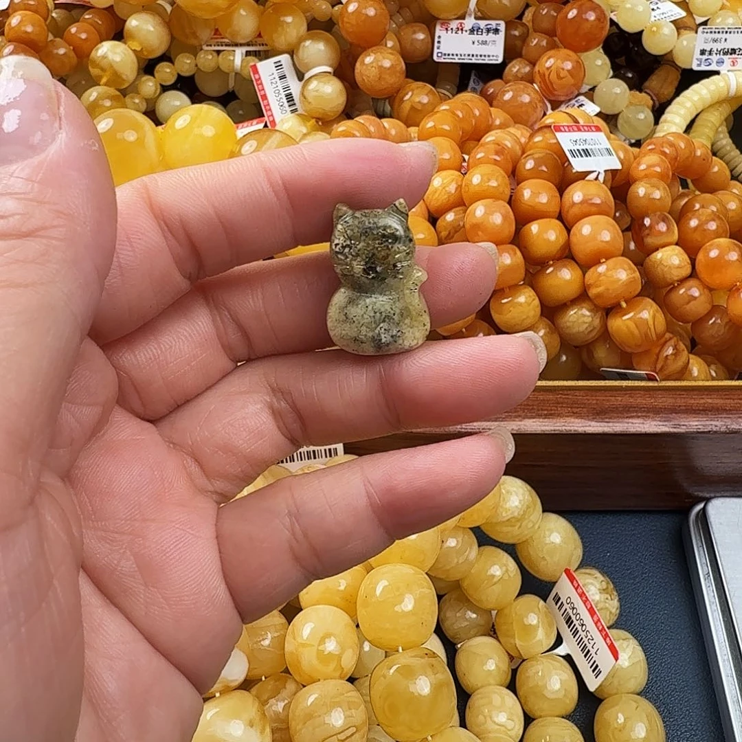 琥珀未镶嵌珠宝奇石