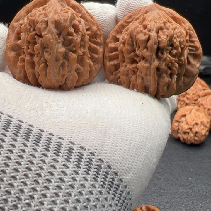 把件文玩核桃玻****了42全品三角楼
