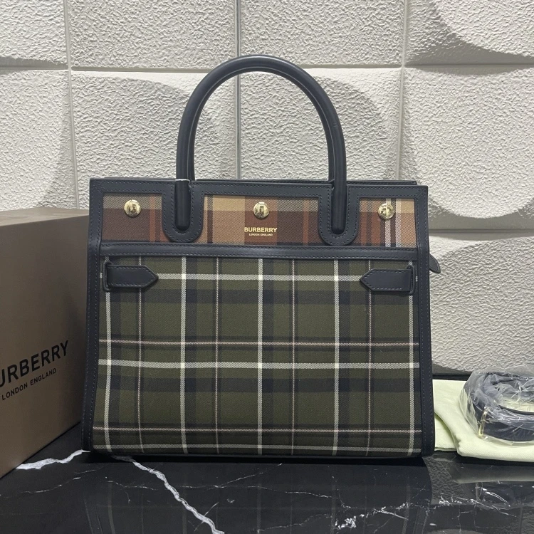 99新 BURBERRY/博柏利 /KIKI/单肩包/13851004