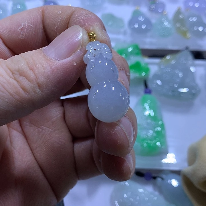 翡翠18K金镶嵌颈饰天然翡翠A货吊坠