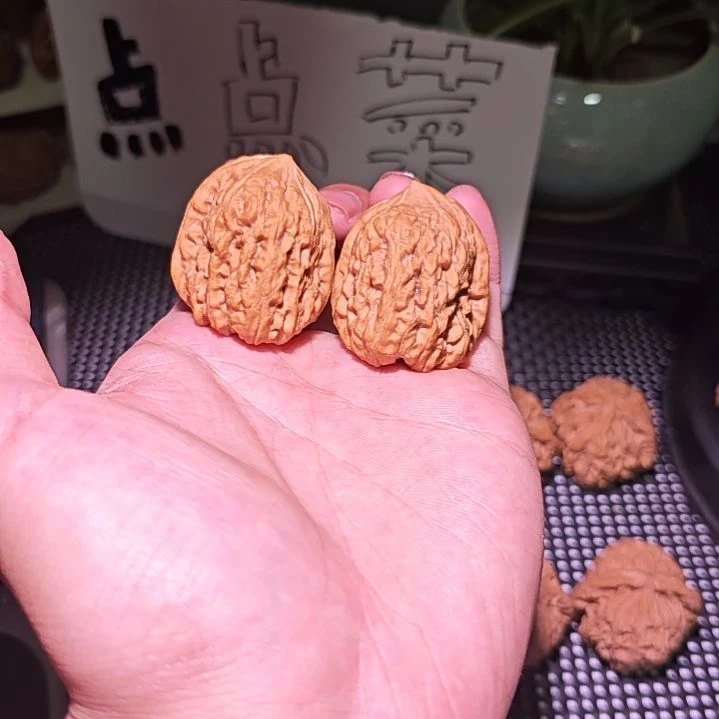 文玩核桃把件32.5全品平谷凹底