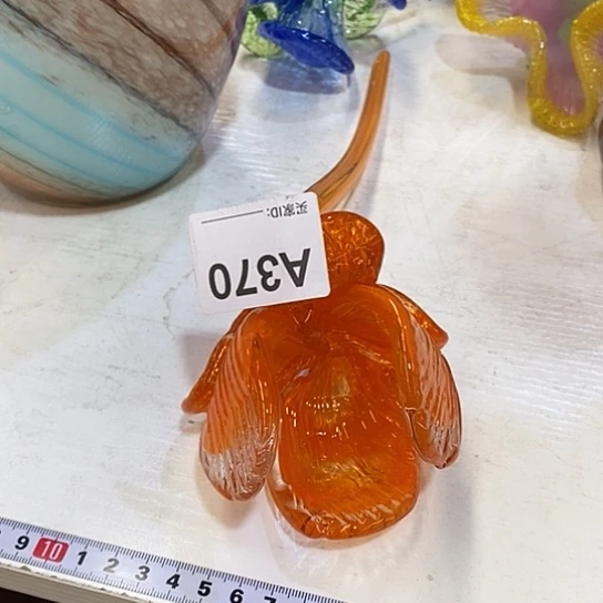 琉璃花瓶高27厘米宽6厘米