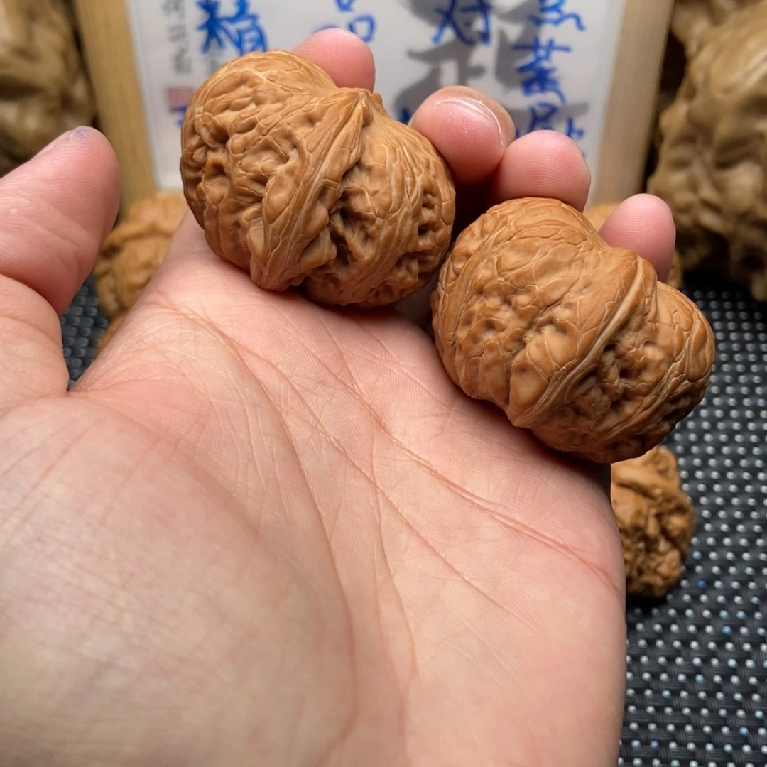 大***成吊坠文玩核桃hhhh
