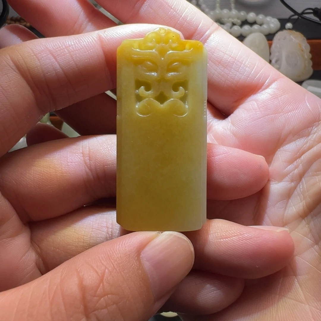 溪***流颈饰未镶嵌和田玉