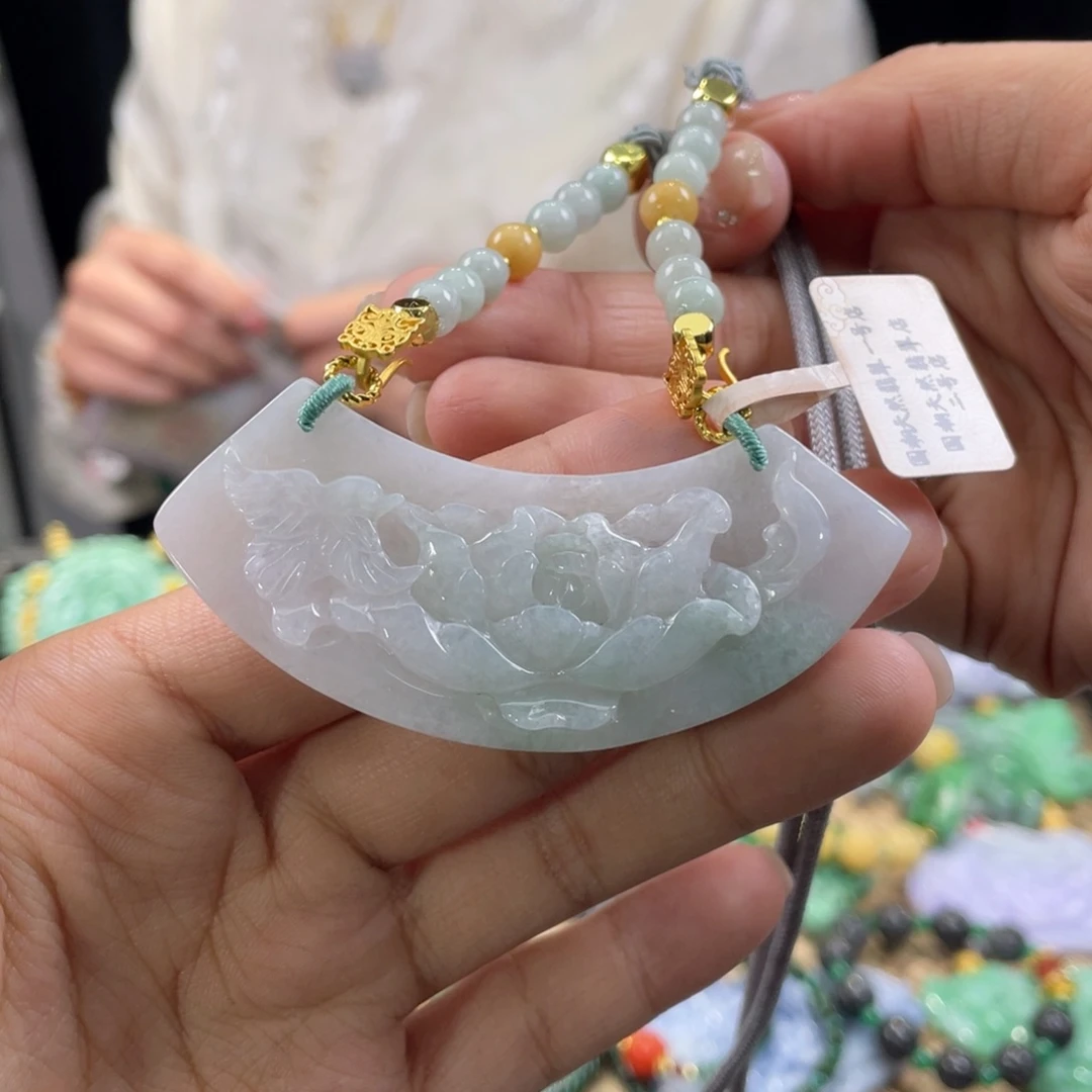 翡翠颈饰未镶嵌代编织