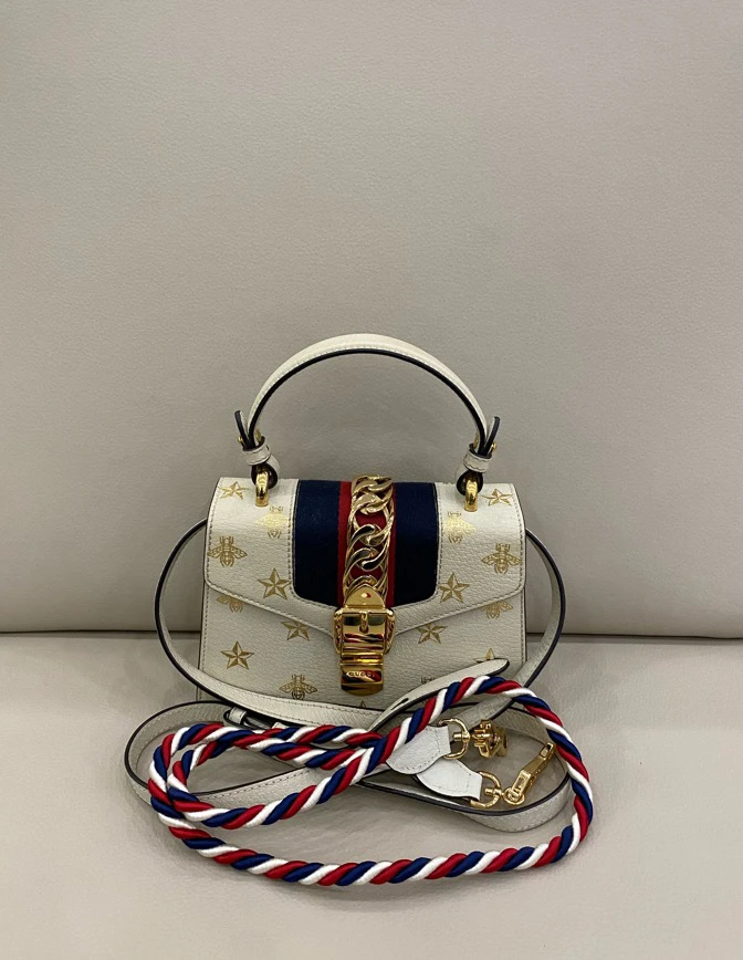 95新 GUCCI/古驰 sylvie塞尔维亚 小号 蜜蜂款 手提包 两根肩带