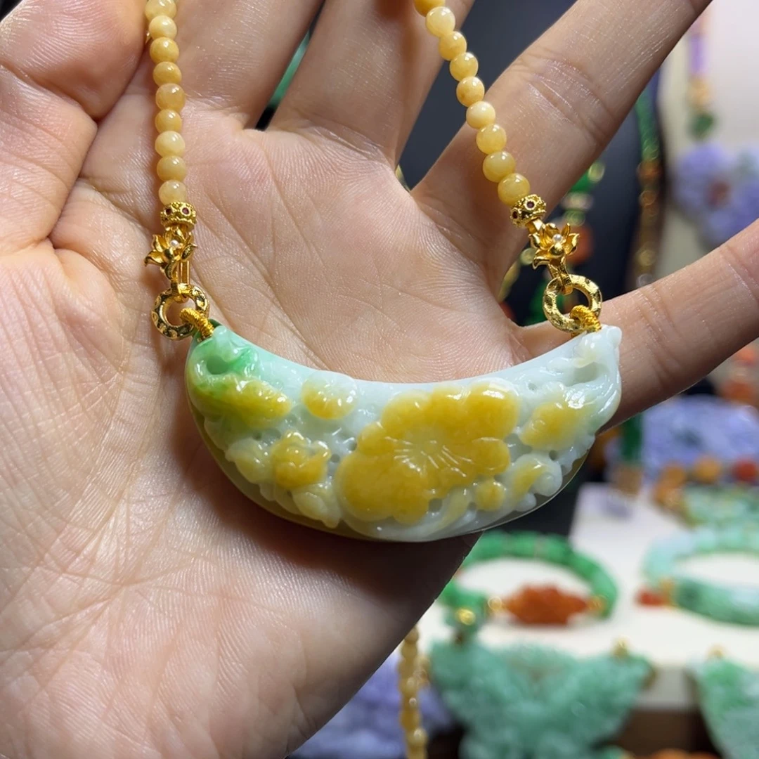 翡翠未镶嵌颈饰天然翡翠