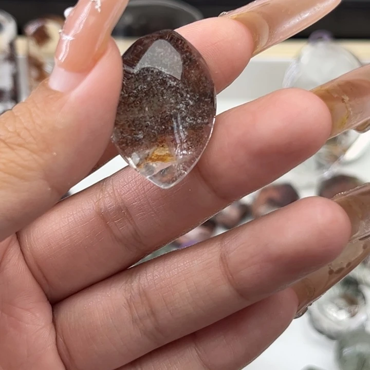 未镶嵌吊坠(赠链)水晶