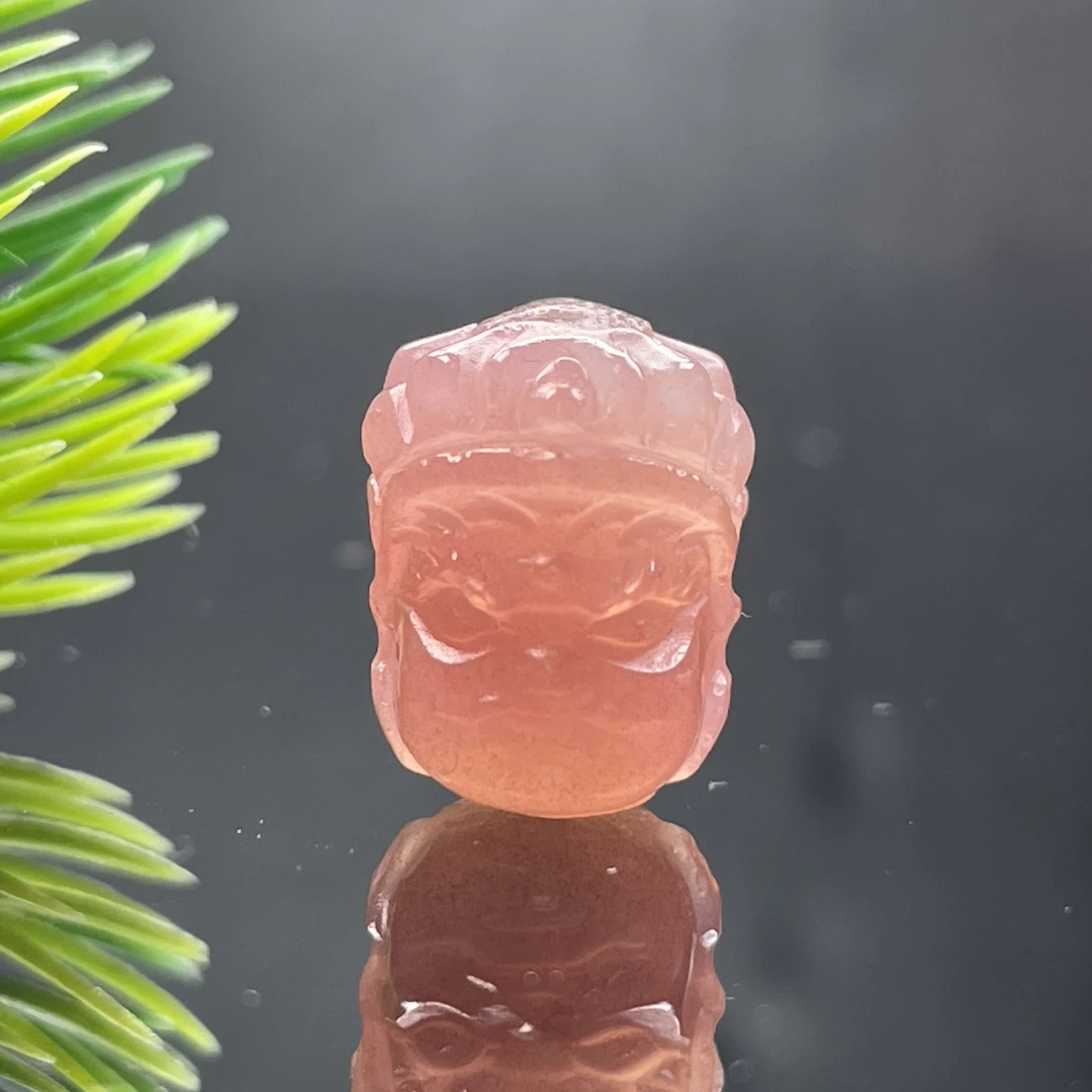 纯原矿冰透粉糯玛瑙双面精工雕刻黄财、神尺寸12mm×15mm