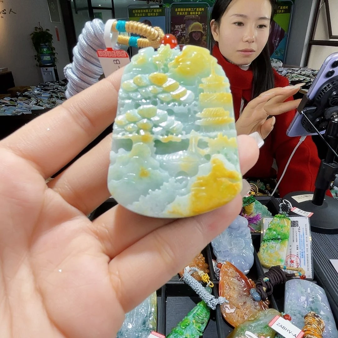 颈饰未镶嵌翡翠一