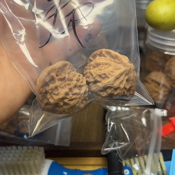 养***桃核吊坠宫灯核桃