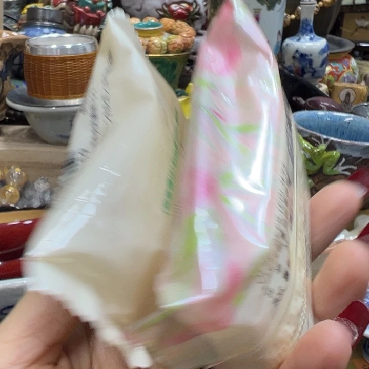 塑料中古美术工艺品