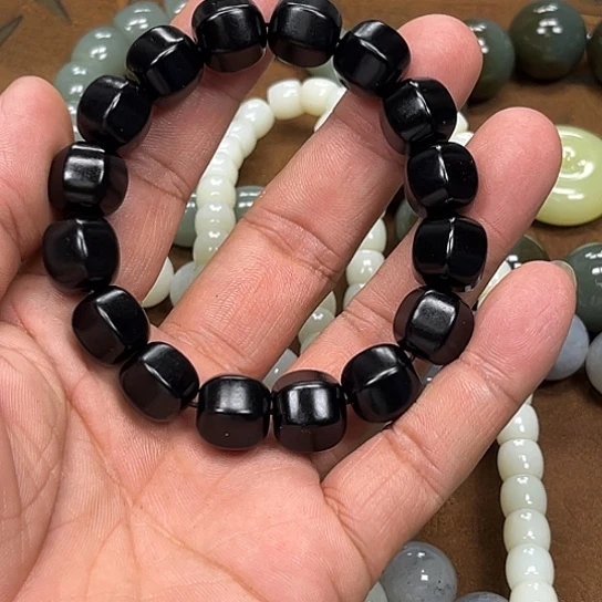 环***装和田玉未镶嵌手链