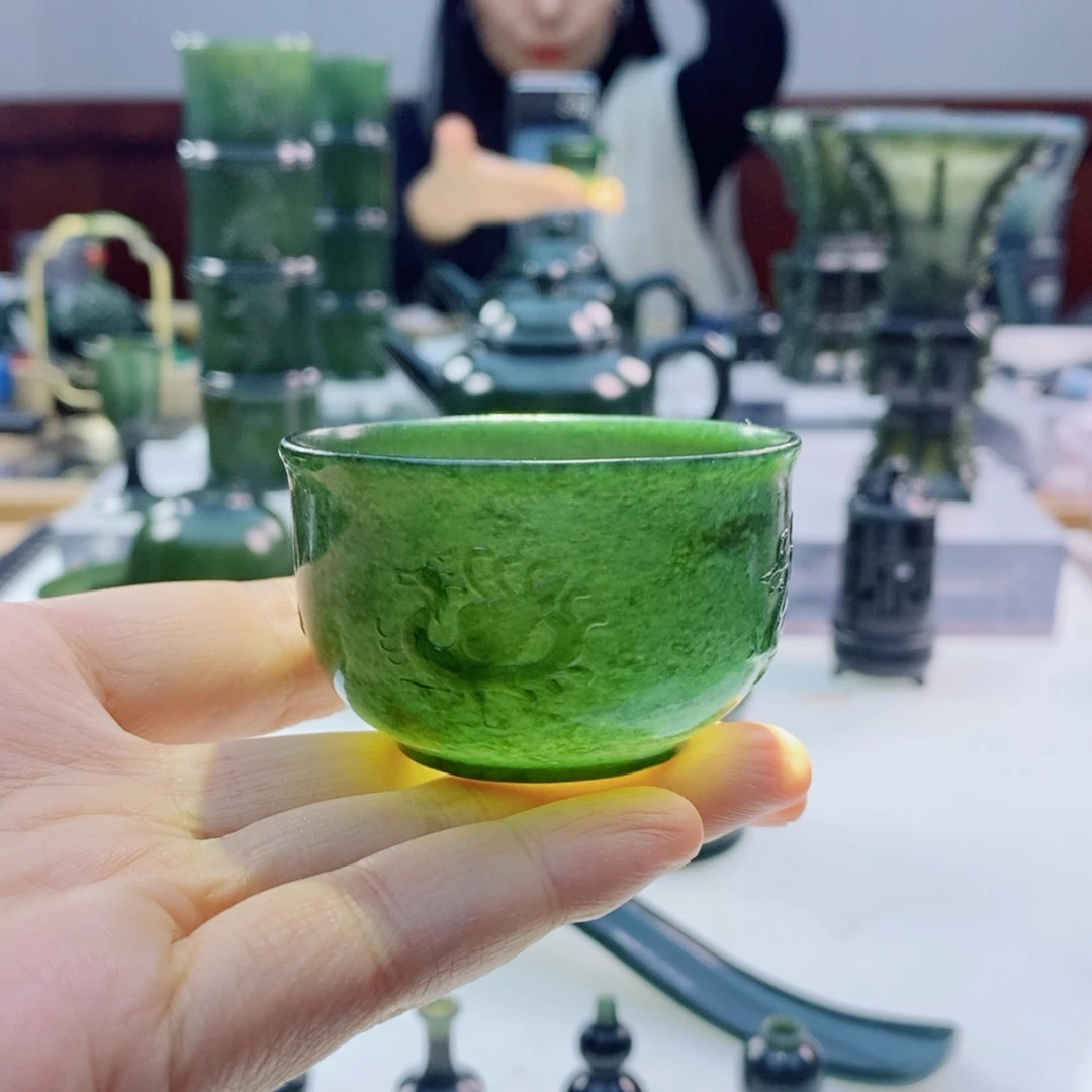 未镶嵌和田玉摆件