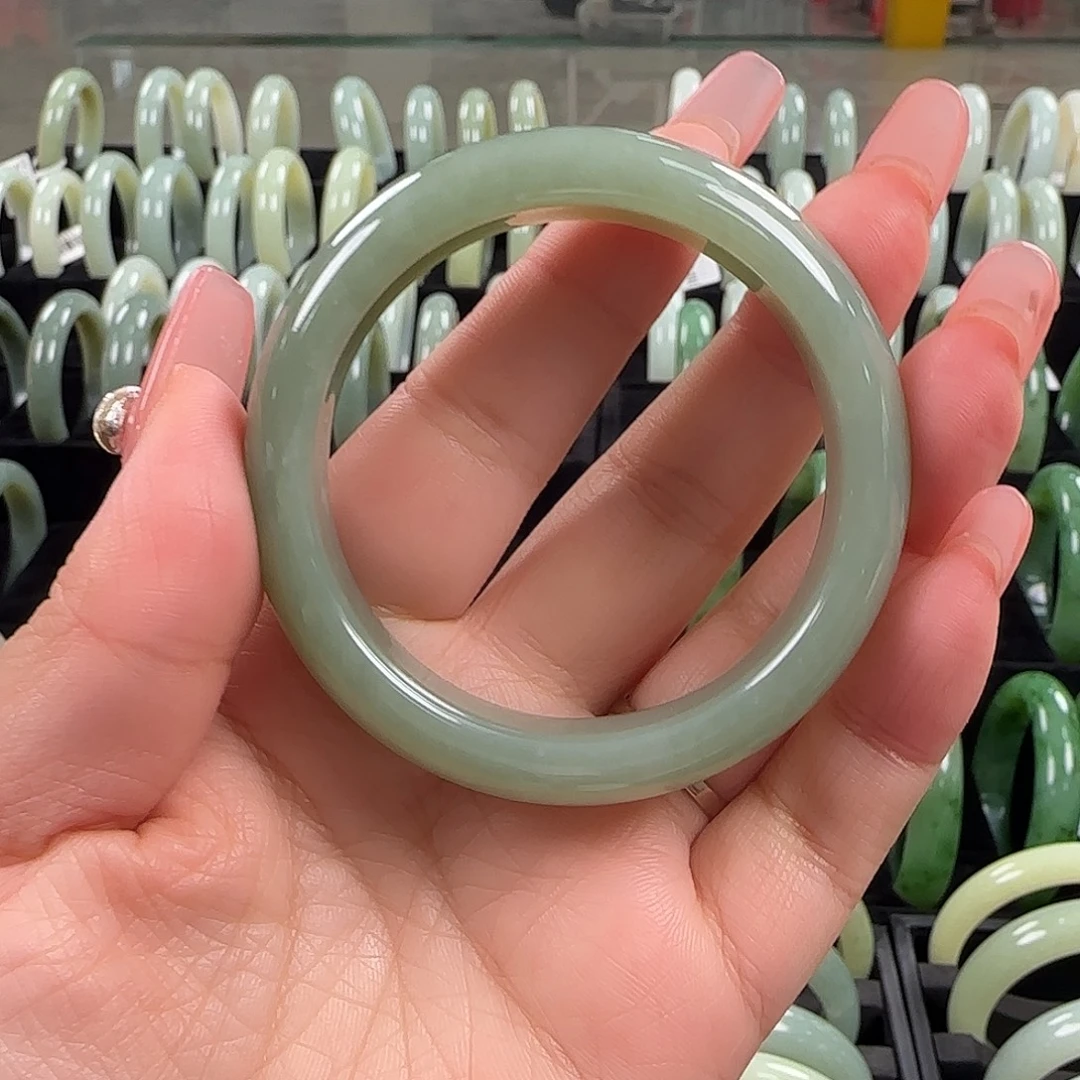 和田玉未镶嵌手镯52.6