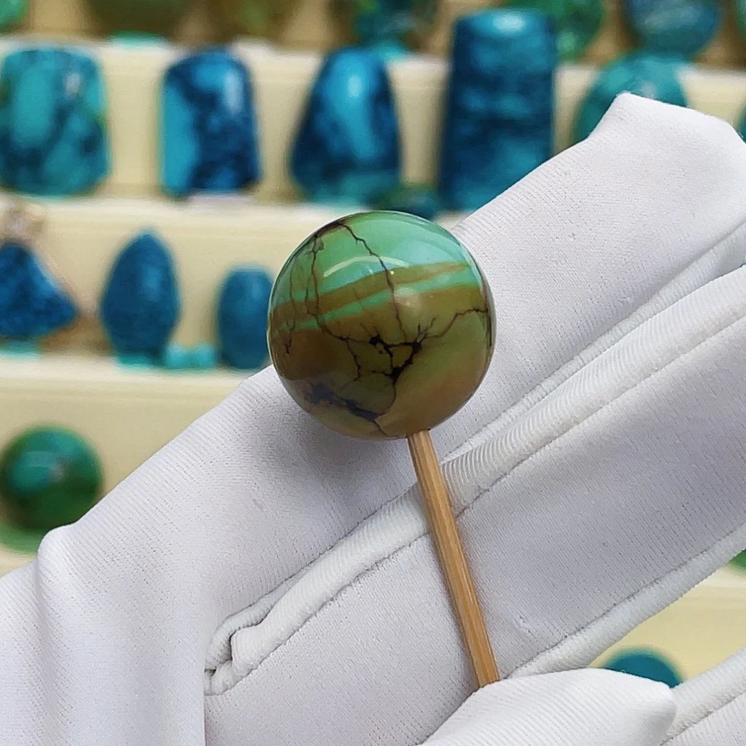 绿松石未镶嵌颈饰