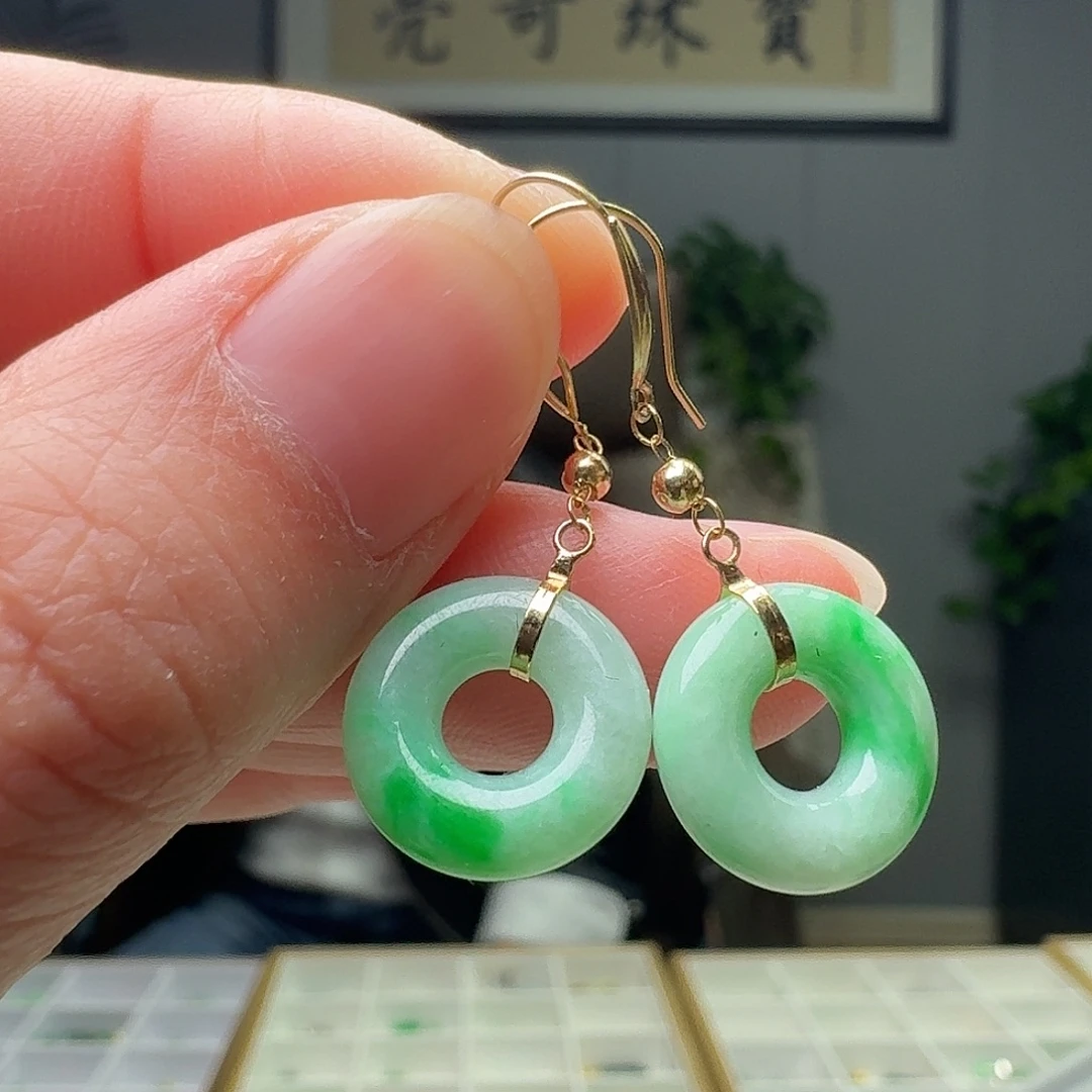 翡翠18K金镶嵌耳饰天然
