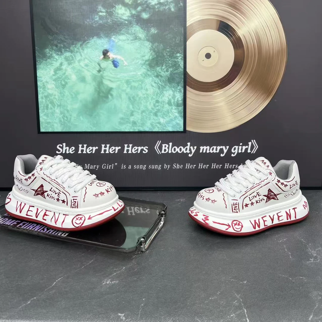 2025年百搭舒适增高厚底运动休闲时尚个性涂鸦潮流男士秋季板鞋