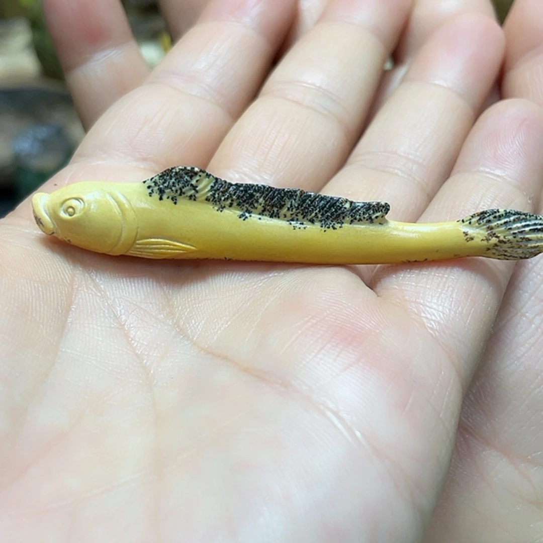 【闪购商品】未镶嵌岫岩河磨玉（透闪石质玉）把件(****E