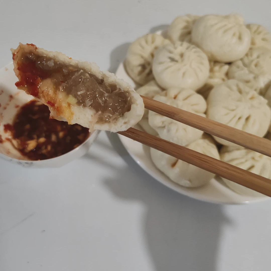 霍邱县水晶手工鸡汤包子骨头汤