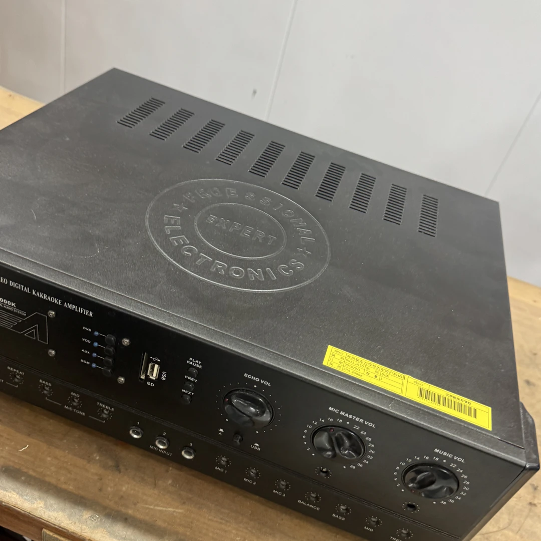 SRA2000功放机，运费自理，不支持七天无理由退货