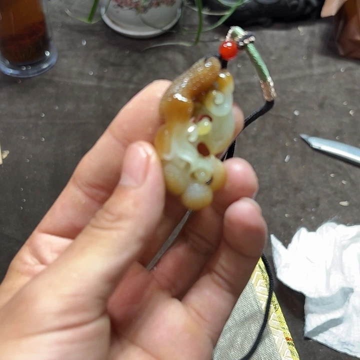 未镶嵌和田玉（糖玉）挂件