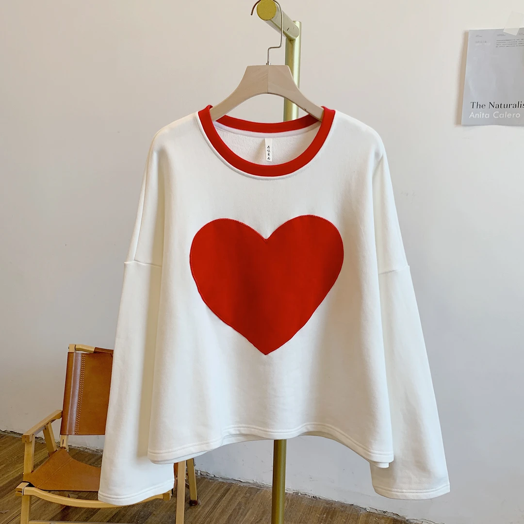 大爱心C4884爱心贴布拼色圆领卫衣