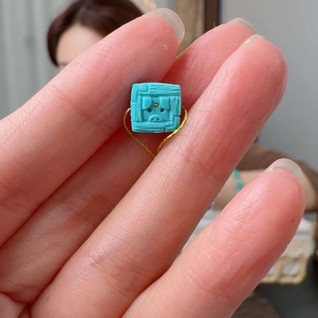 绿松石未镶嵌珠宝奇石