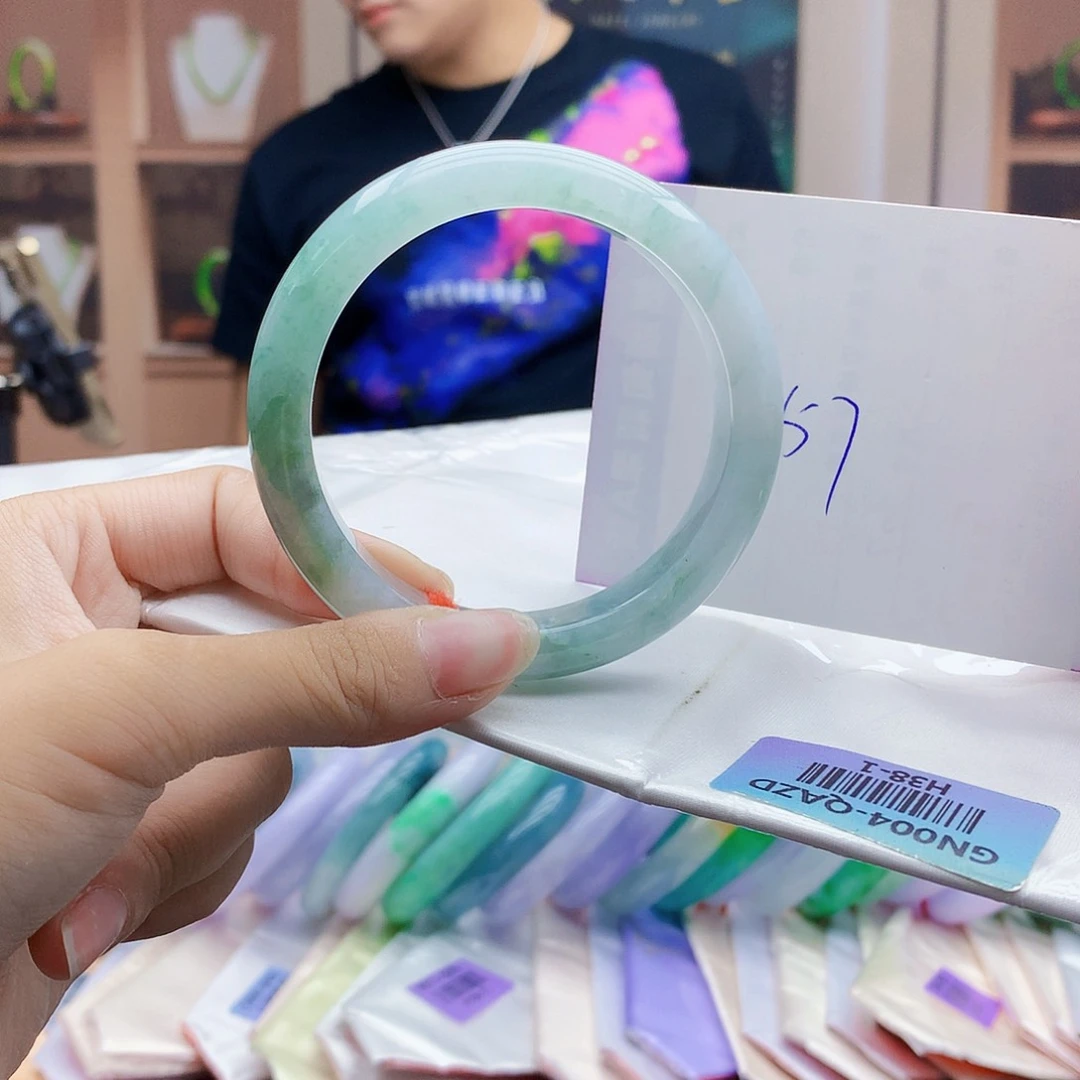 翡翠手镯未镶嵌577889990099999