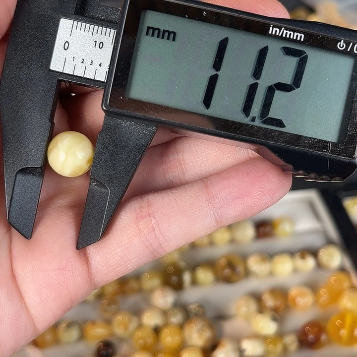 未镶嵌蜜蜡珠宝奇石编号138