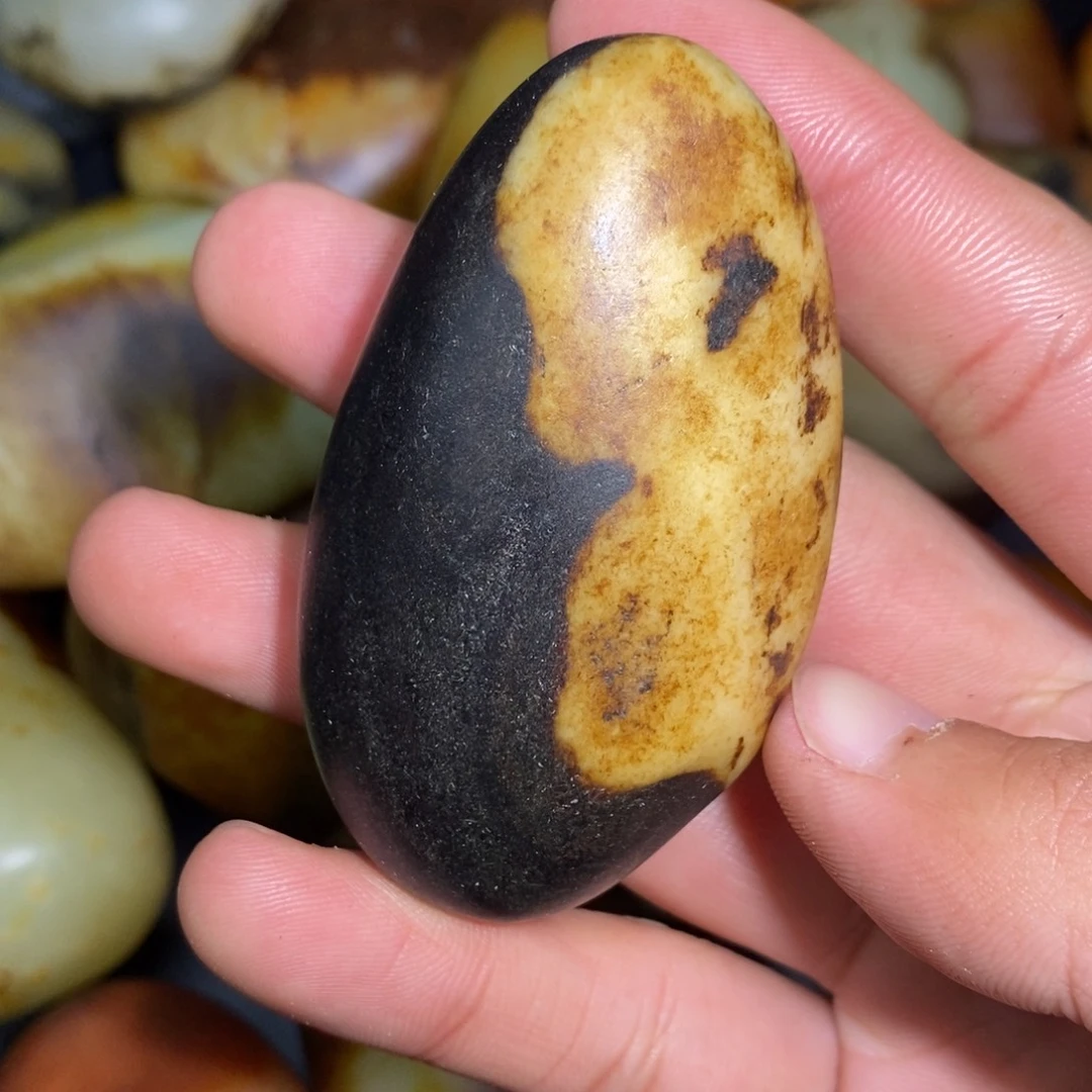 和田玉未镶嵌珠宝奇石