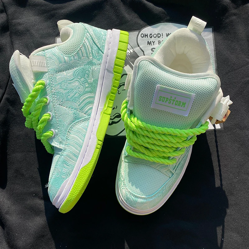 爆款潮流夏季新款清新绿色低帮面包鞋男鞋女鞋大码厚鞋舌休闲板鞋