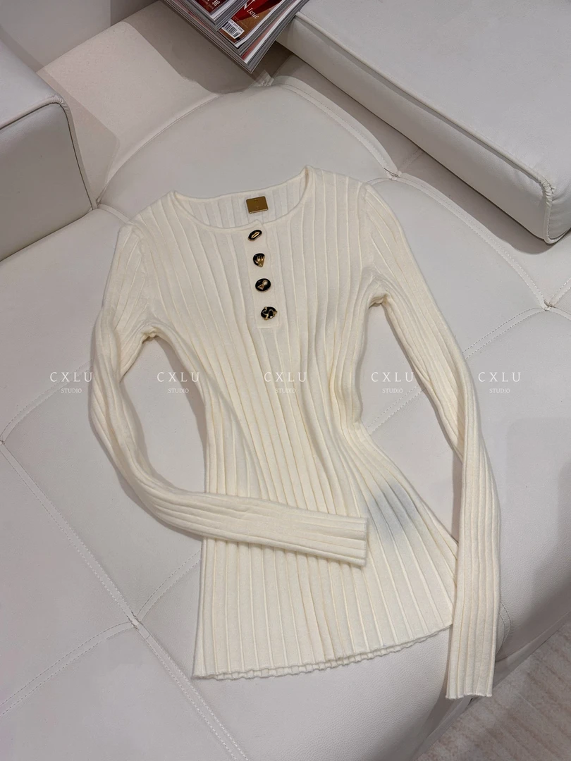 修身时尚定制纽扣超精致百搭羊毛针织衫2949