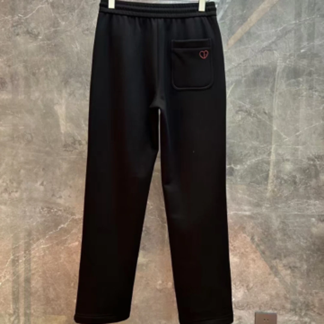 加绒休闲直筒裤黑色款