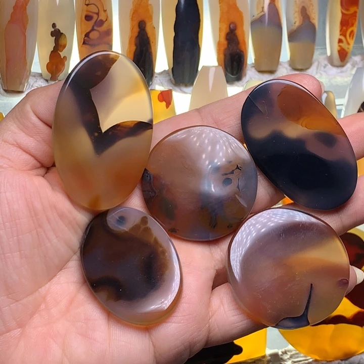 玛瑙/玉髓颈饰未镶嵌107有瑕