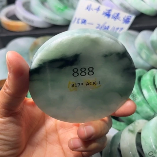 定制翡翠未镶嵌翡翠手镯