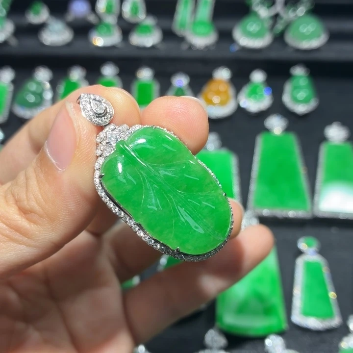 翡翠18K金镶嵌吊坠(不含链)翡翠
