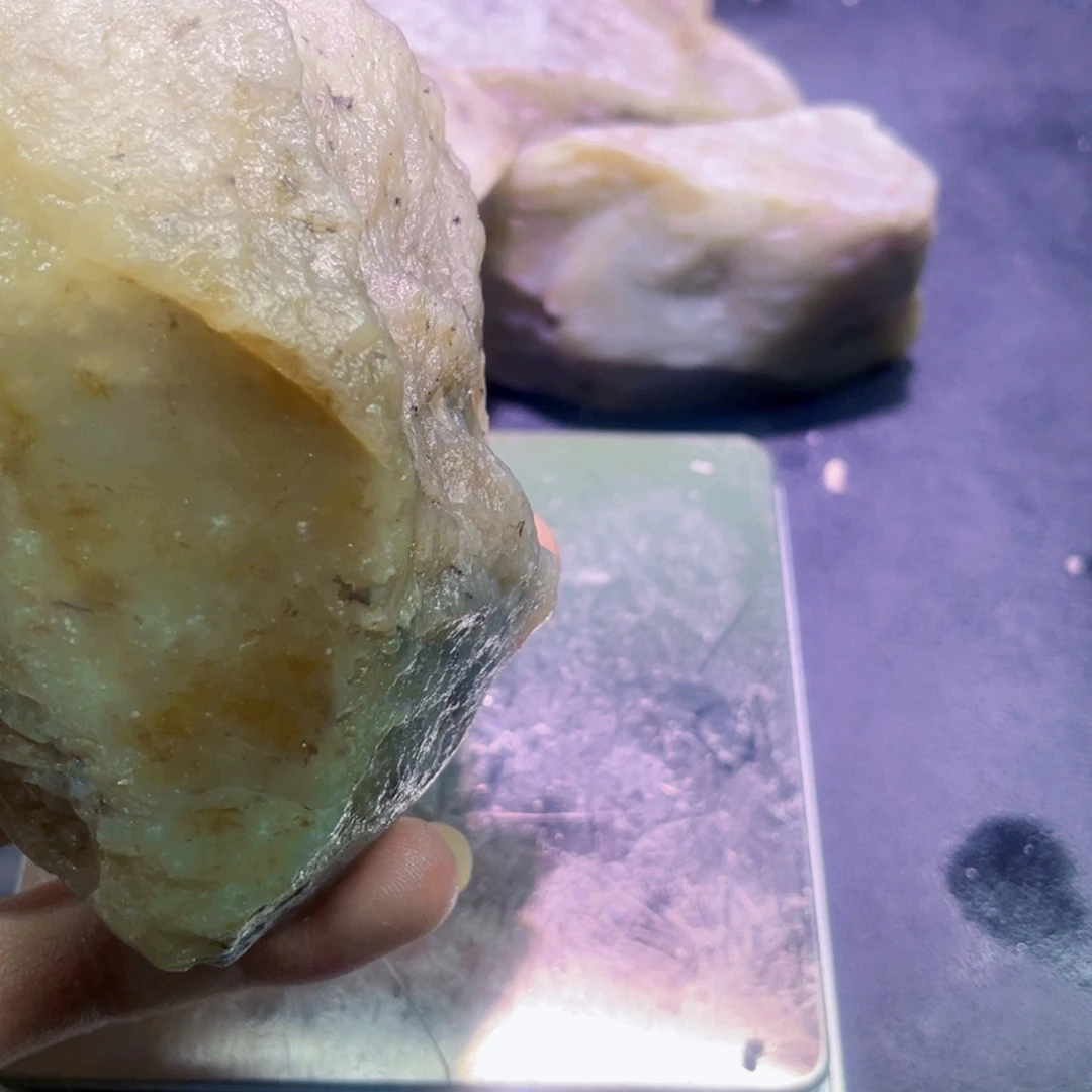 未镶嵌和田玉珠宝半成品