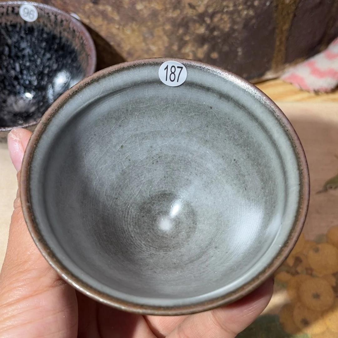 茶盏义兴龙窑坚持真柴烧