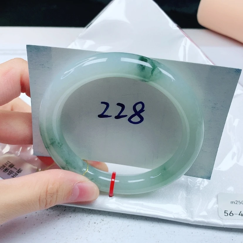 【闪购商品】翡翠手镯（圆镯）未镶嵌缅甸天然a货手镯56