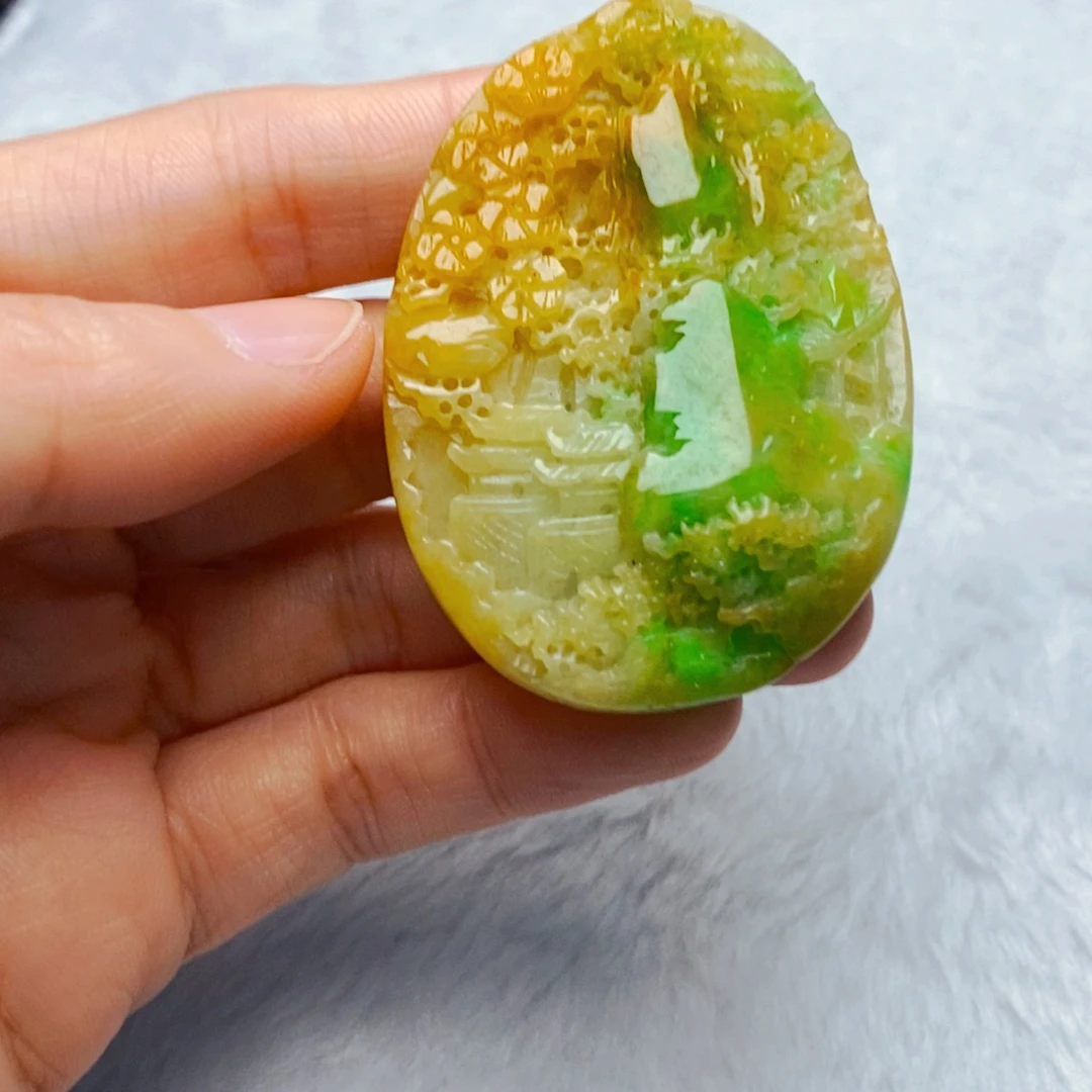 蓝***天翡翠未镶嵌颈饰黄+绿山水