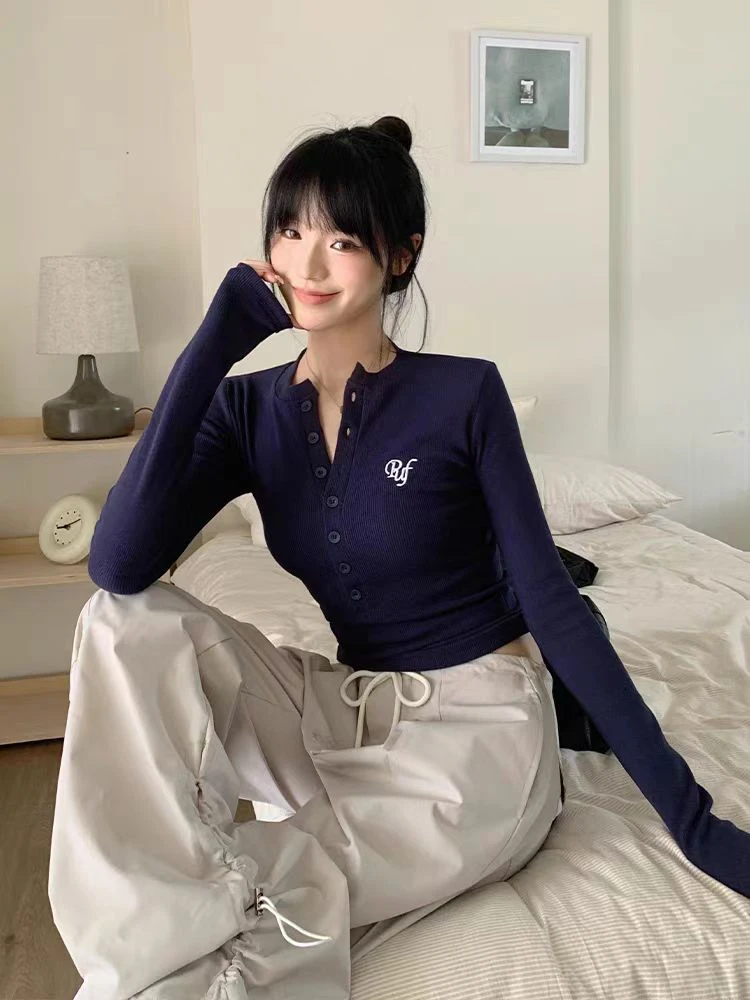 辣妹藏蓝色紧身长袖T恤女2025年新款秋冬季修身显瘦内搭打底上衣