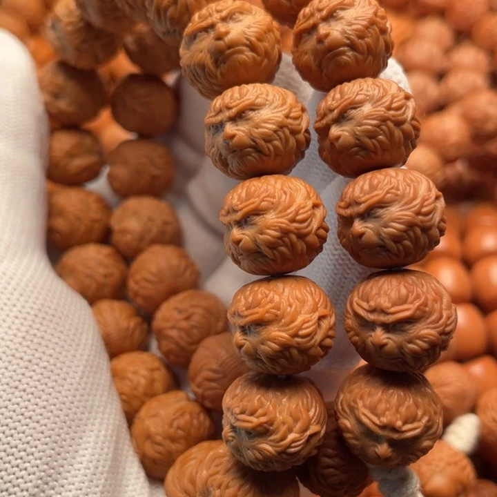 猴头核桃吊坠香****长斗战胜佛