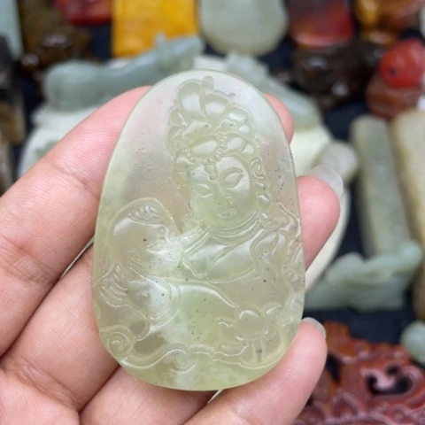 蛇纹石玉未镶嵌颈饰31