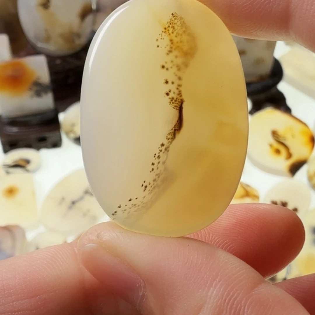 玛瑙/玉髓未镶嵌珠宝半成品