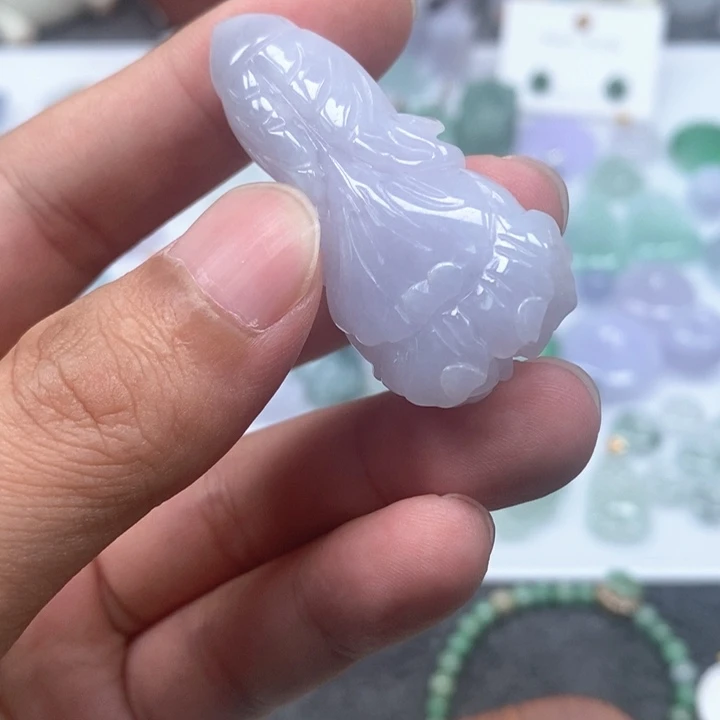 翡翠未镶嵌颈饰31