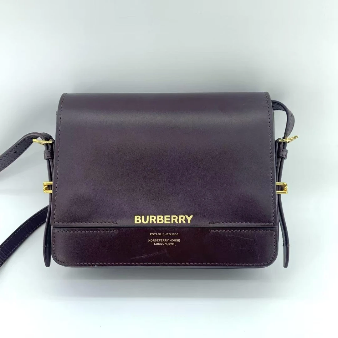 95新 BURBERRY/博柏利 BURBERRY/博柏利 酒红色斜挎包